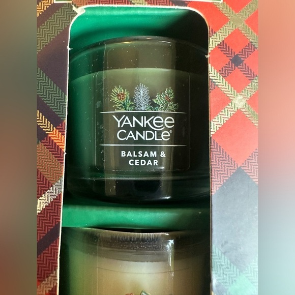 Yankee Candle Christmas Classics Trio - Picture 4 of 5